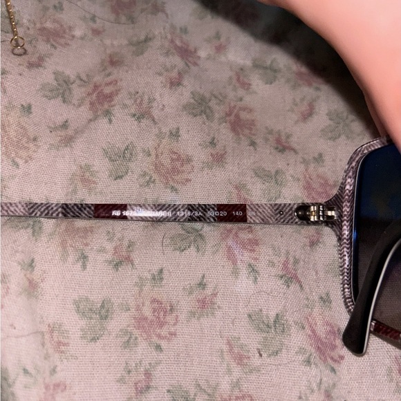 Auth Ray-Ban Sunglasses - Picture 4 of 6